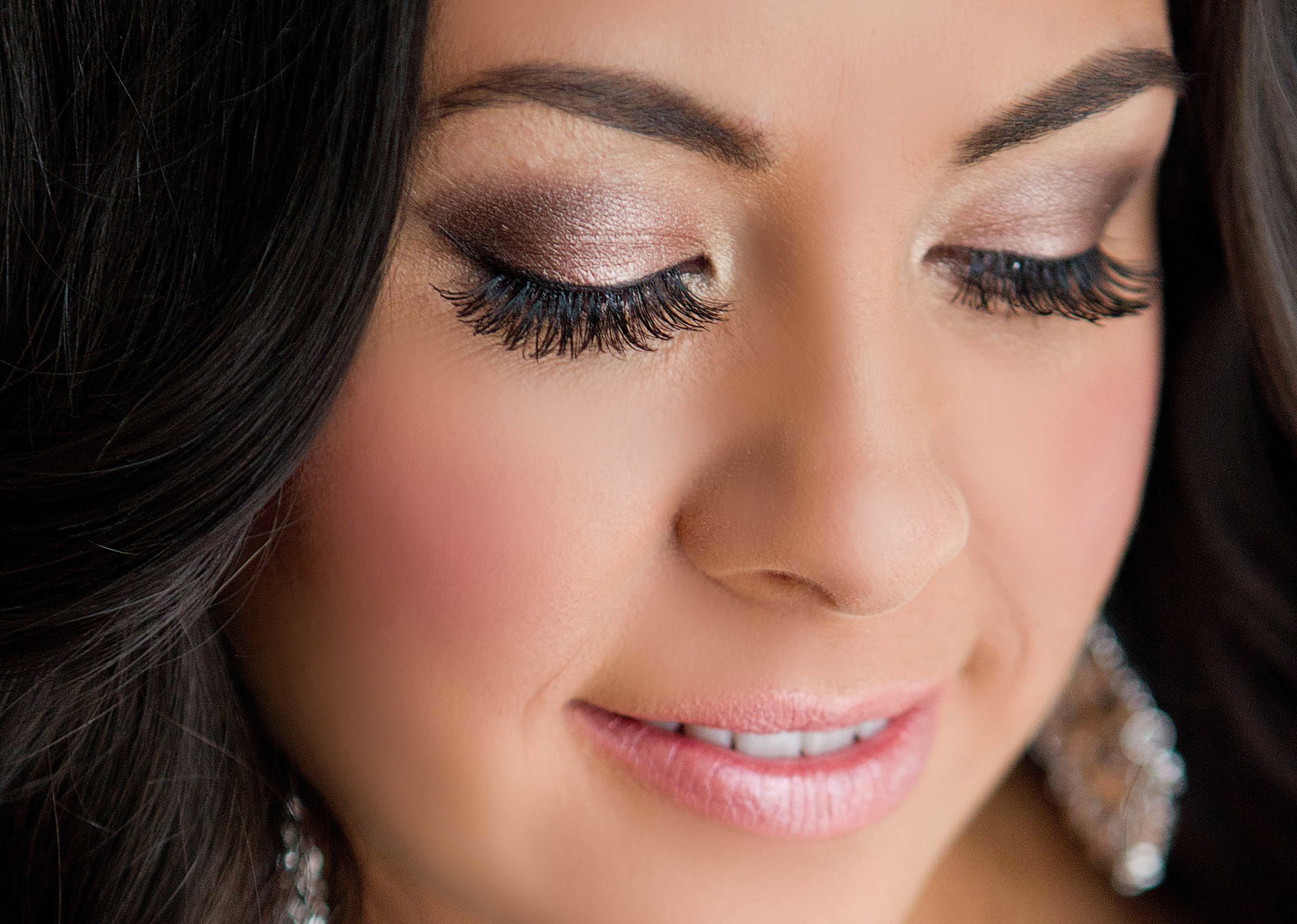 8. Bridal Makeup Inspiration for Blue Eyes and Dark Hair - wide 6